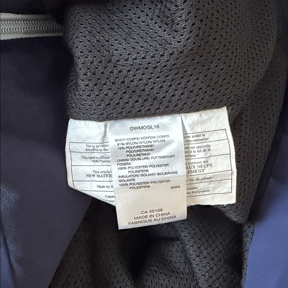 Descente Light Jacket - Picture 8 of 10